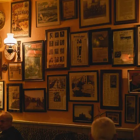 Bed and Breakfast The Village